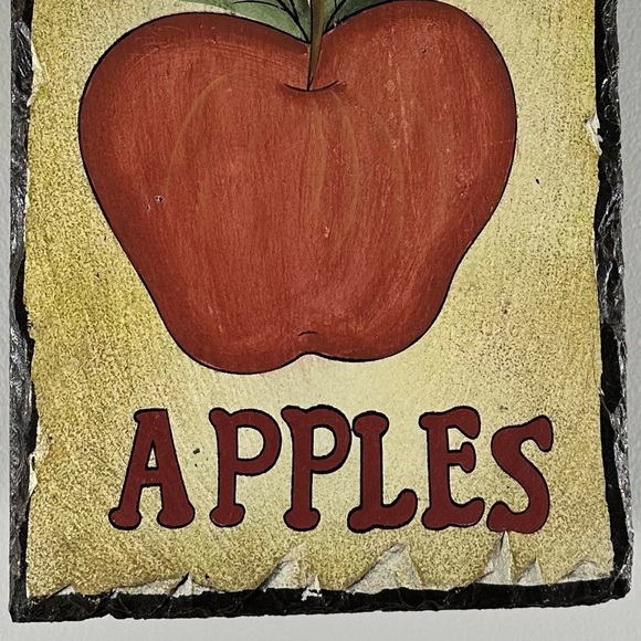 🍎Fresh Apple Hand Painted Hanging Sign made of Natural Slate - Picture 3 of 9